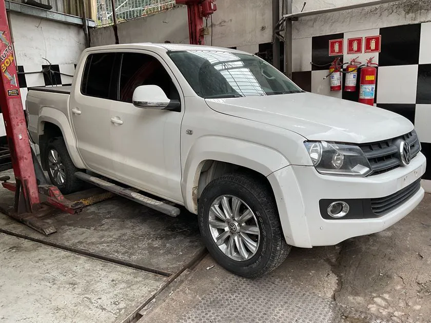 Volkswagen Amarok 2.0 High Cabine Dupla 4X4 2013 para retirada de peças